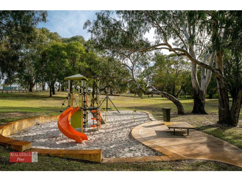 28 Brathwaite Road, Lockridge WA 6054