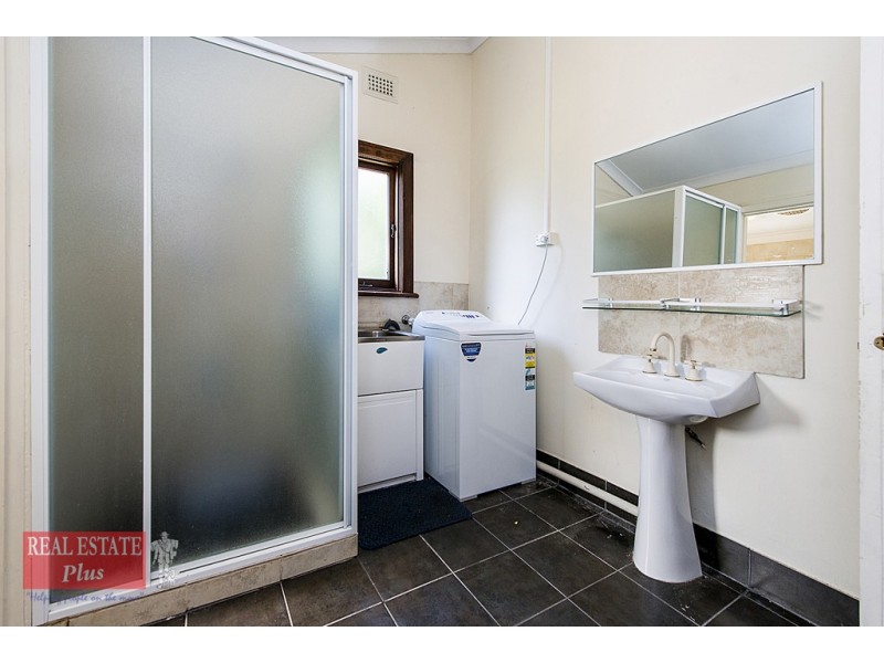 33 Great Northern Highway, Middle Swan WA 6056