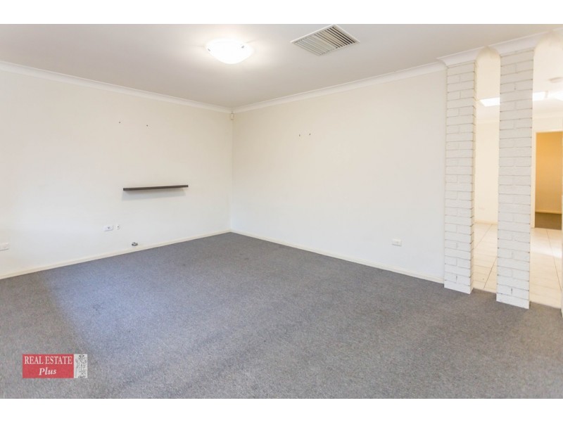 198 Blackadder Road, Swan View WA 6056