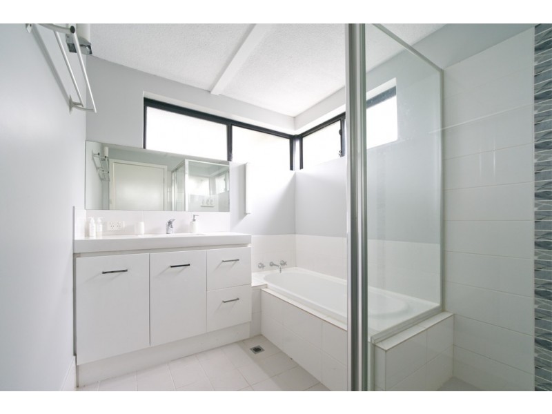 11 Wortley Road, Greenmount WA 6056