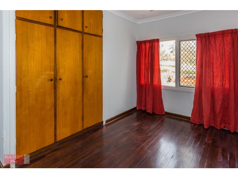 21 Mudalla Way, Koongamia WA 6056