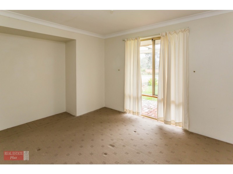 82 Almeria Parade, Upper Swan WA 6069