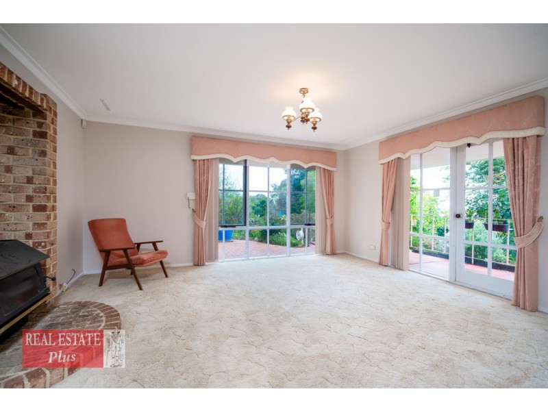 24 Ward Avenue, Greenmount WA 6056