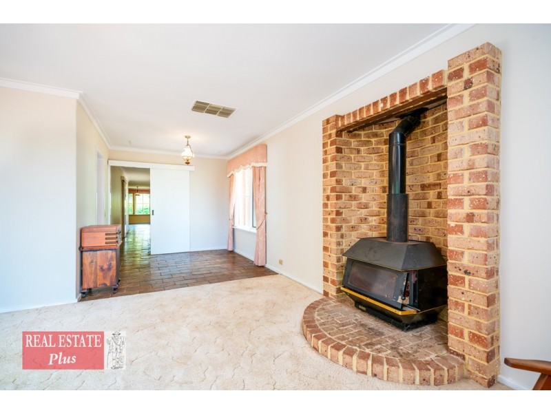 24 Ward Avenue, Greenmount WA 6056