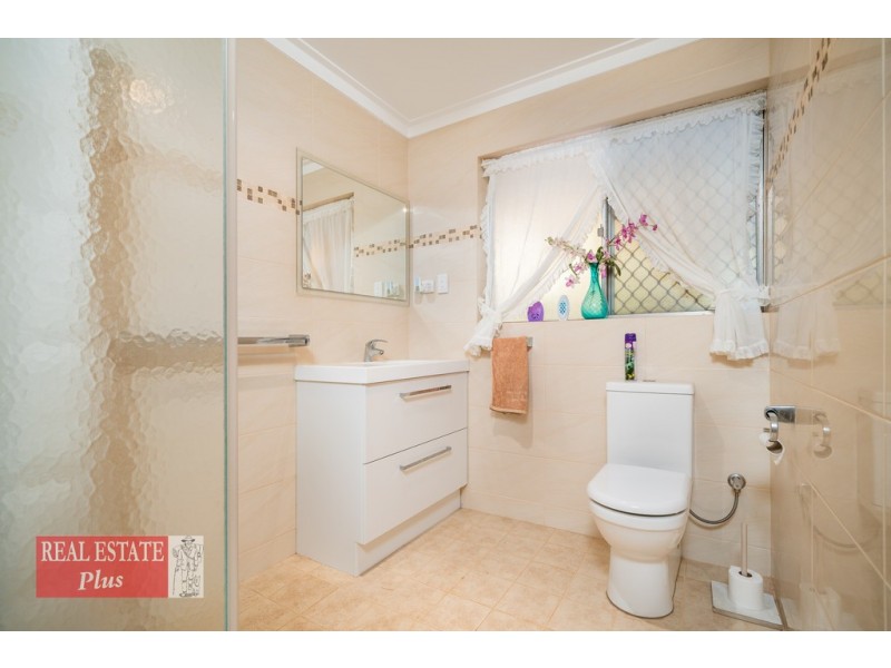 24 Ward Avenue, Greenmount WA 6056