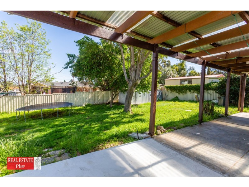 5 Abbott Way, Swan View WA 6056