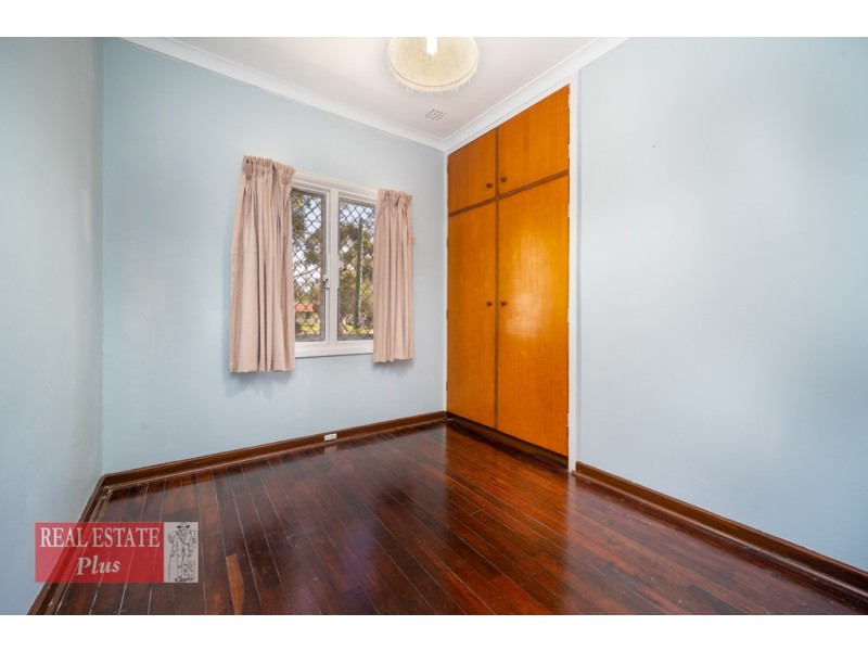 21 Mudalla Way, Koongamia WA 6056