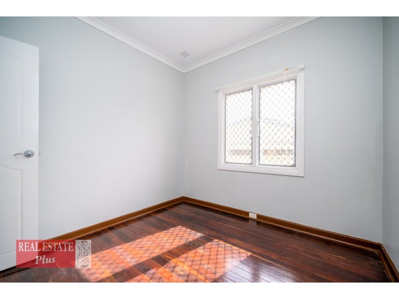 21 Mudalla Way, Koongamia WA 6056