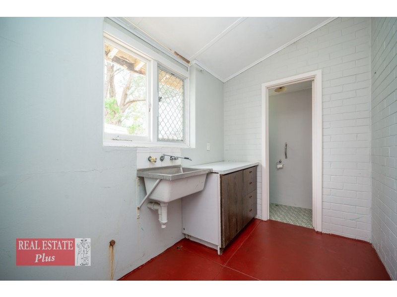 21 Mudalla Way, Koongamia WA 6056