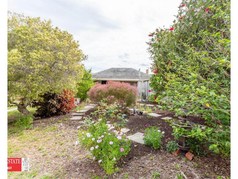 16 Wellaton Street, Midvale WA 6056