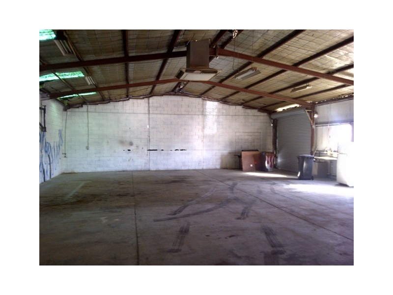 Unit 2, 4 Gary Road, Maddington WA 6109