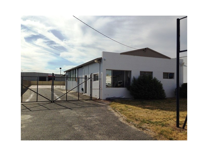 17 Loton Avenue, Midland WA 6056