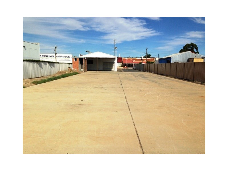 17 Loton Avenue, Midland WA 6056