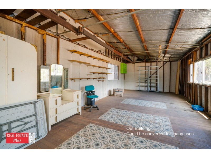 172 Falls Heights, Gidgegannup WA 6083