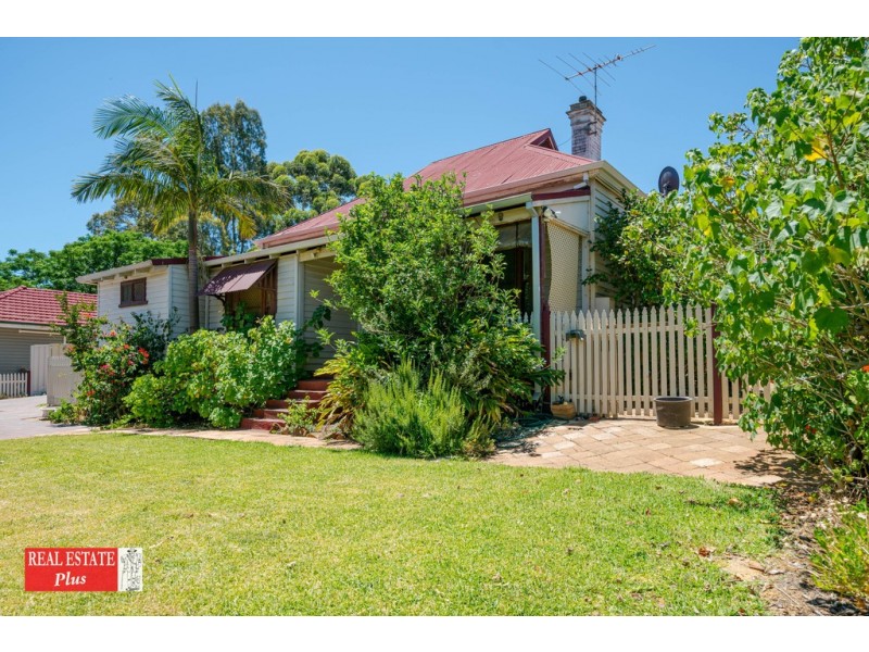 16 Croydon Street, Bellevue WA 6056