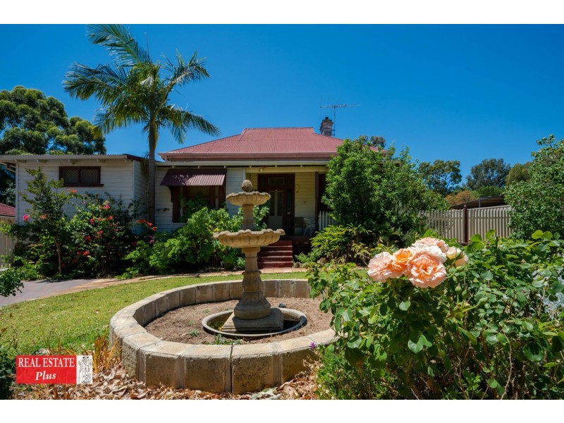 16 Croydon Street, Bellevue WA 6056