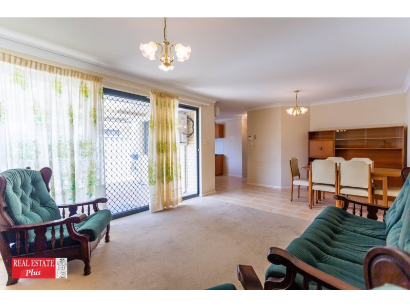 4/1 Sampson Close, Midland WA 6056
