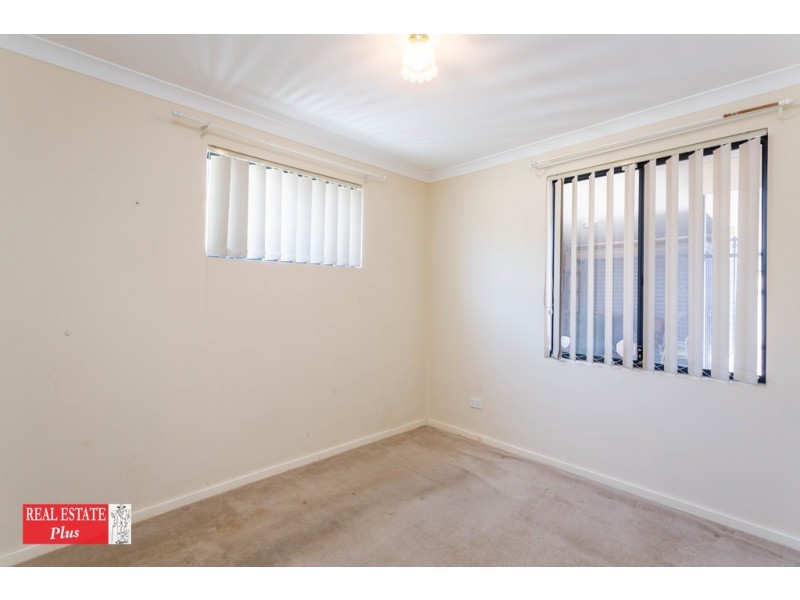 4/1 Sampson Close, Midland WA 6056