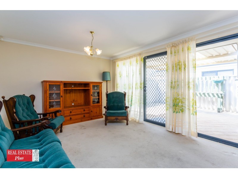 4/1 Sampson Close, Midland WA 6056