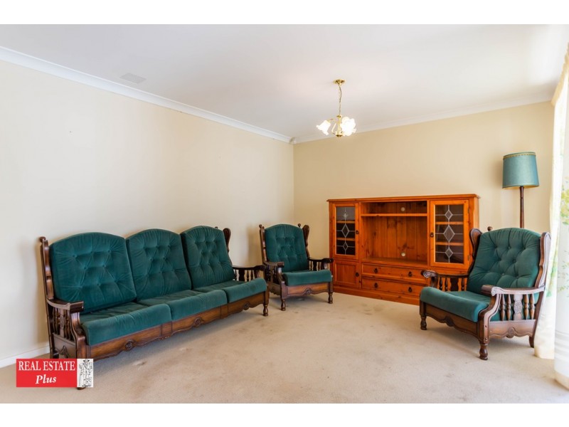 4/1 Sampson Close, Midland WA 6056