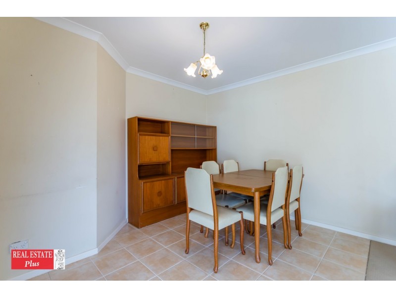 4/1 Sampson Close, Midland WA 6056