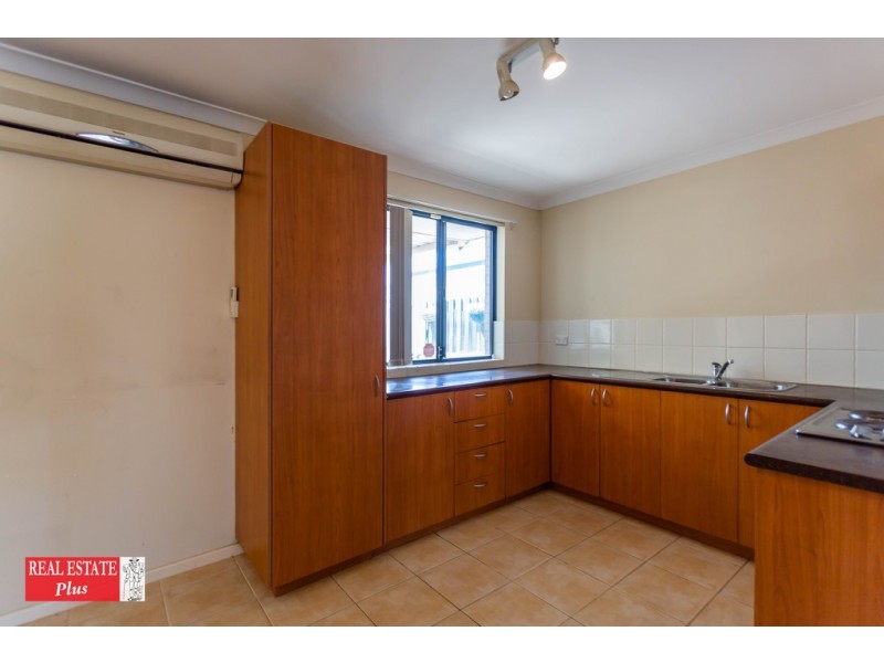 4/1 Sampson Close, Midland WA 6056