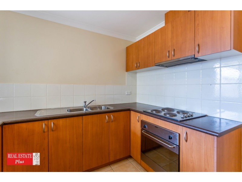 4/1 Sampson Close, Midland WA 6056