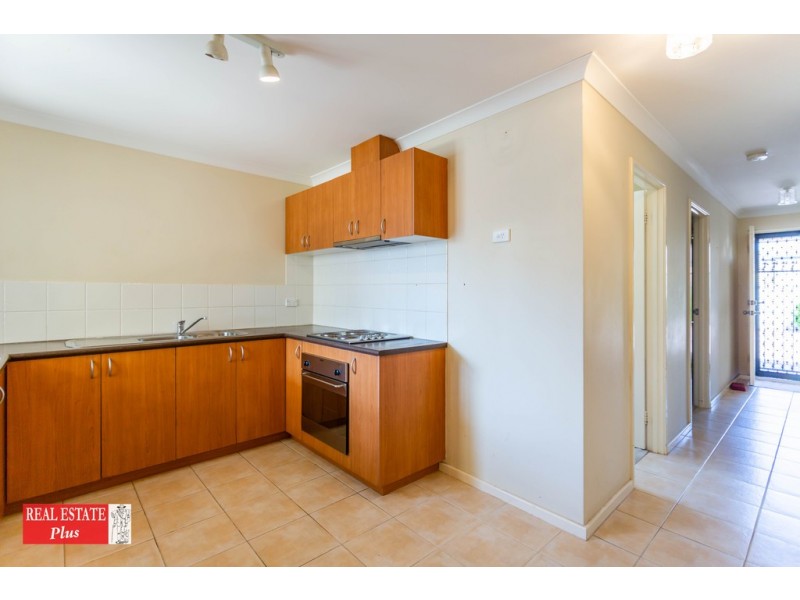 4/1 Sampson Close, Midland WA 6056