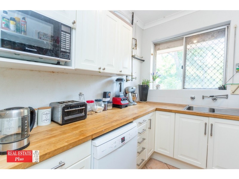 20 The Crescent, Helena Valley WA 6056