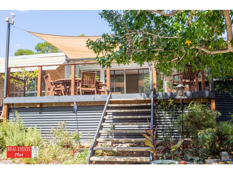 20 The Crescent, Helena Valley WA 6056