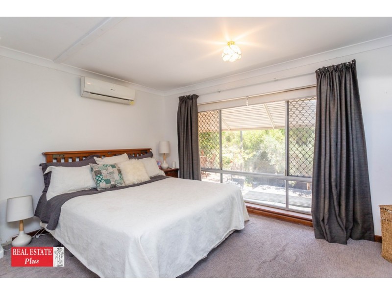 20 The Crescent, Helena Valley WA 6056