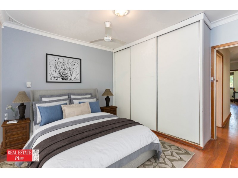 20 The Crescent, Helena Valley WA 6056