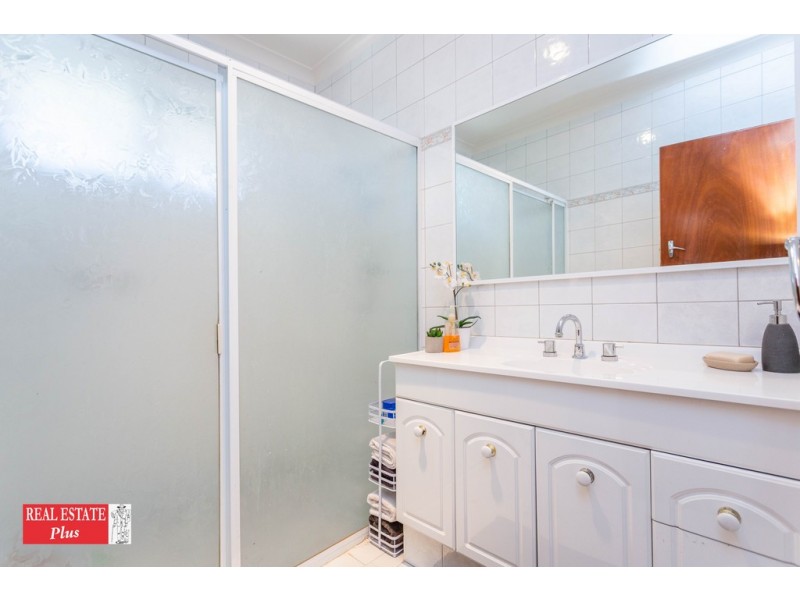 20 The Crescent, Helena Valley WA 6056