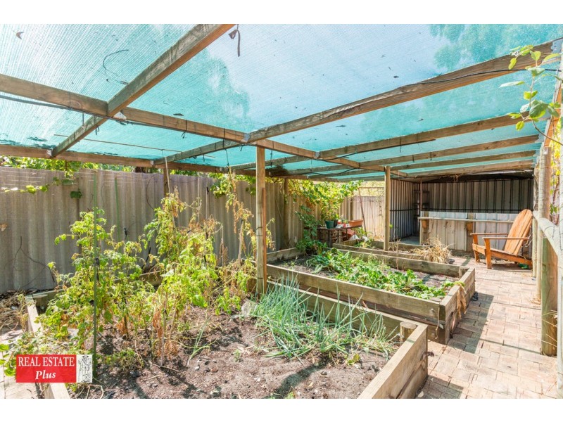 20 The Crescent, Helena Valley WA 6056