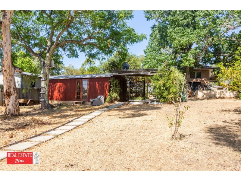 20 The Crescent, Helena Valley WA 6056