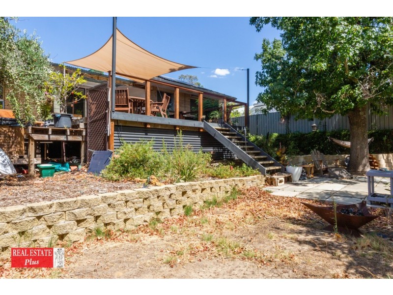 20 The Crescent, Helena Valley WA 6056