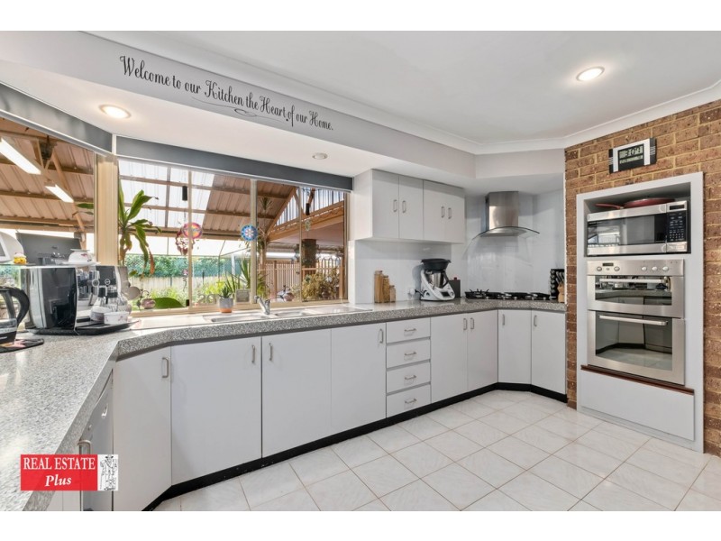 28 Damascus Drive, Greenmount WA 6056