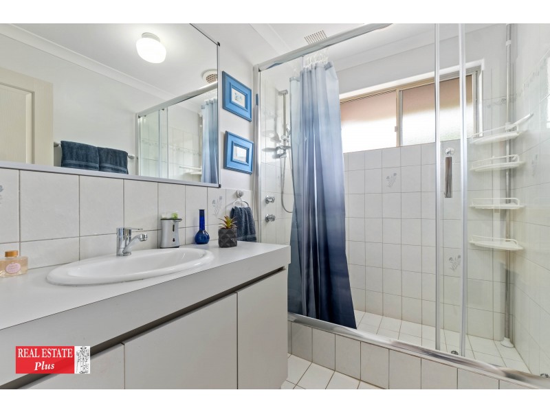 28 Damascus Drive, Greenmount WA 6056