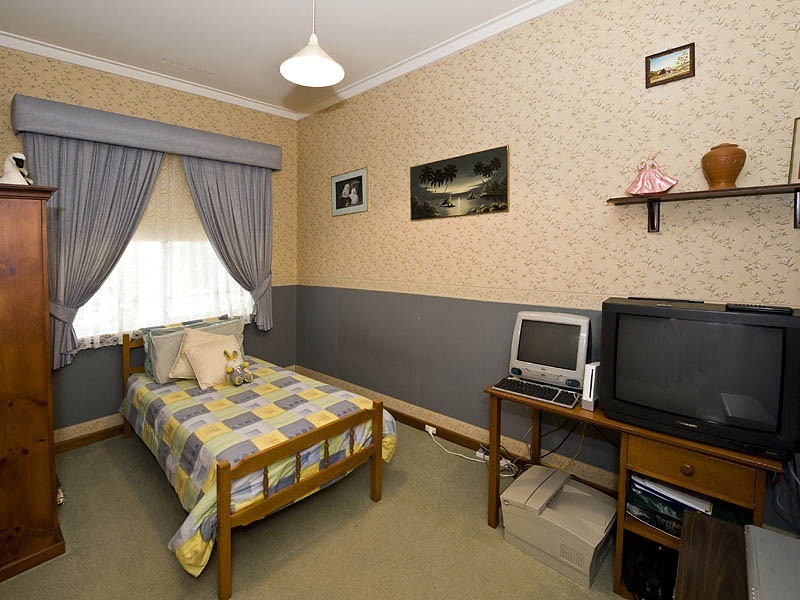 6 Boorabilla Way, Greenmount WA 6056