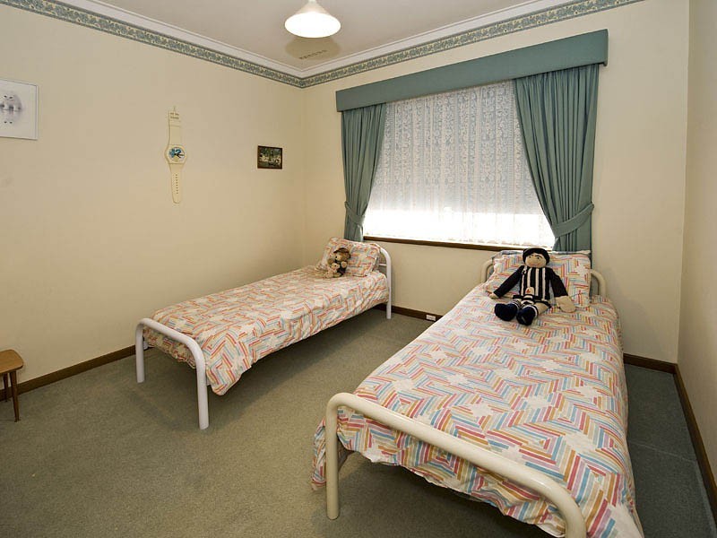 6 Boorabilla Way, Greenmount WA 6056