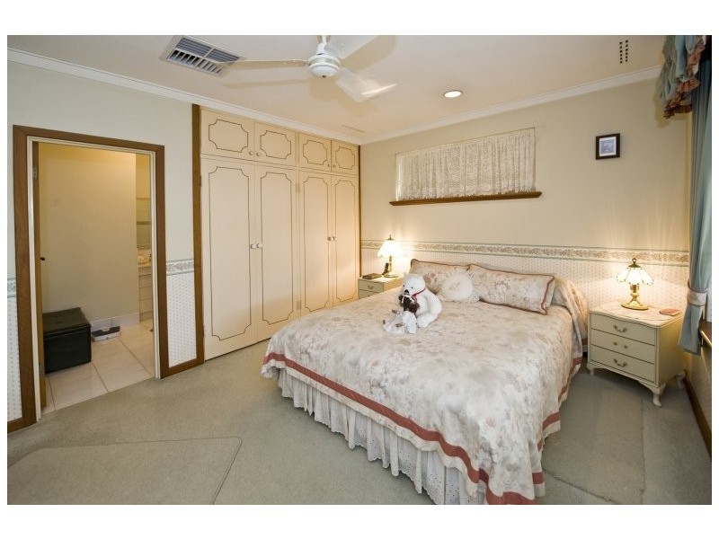 6 Boorabilla Way, Greenmount WA 6056