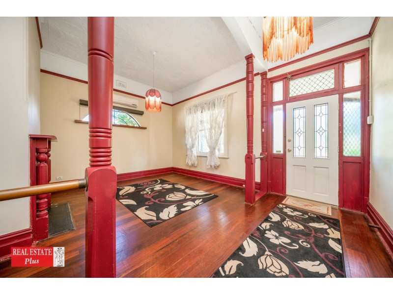 16 Croydon Street, Bellevue WA 6056
