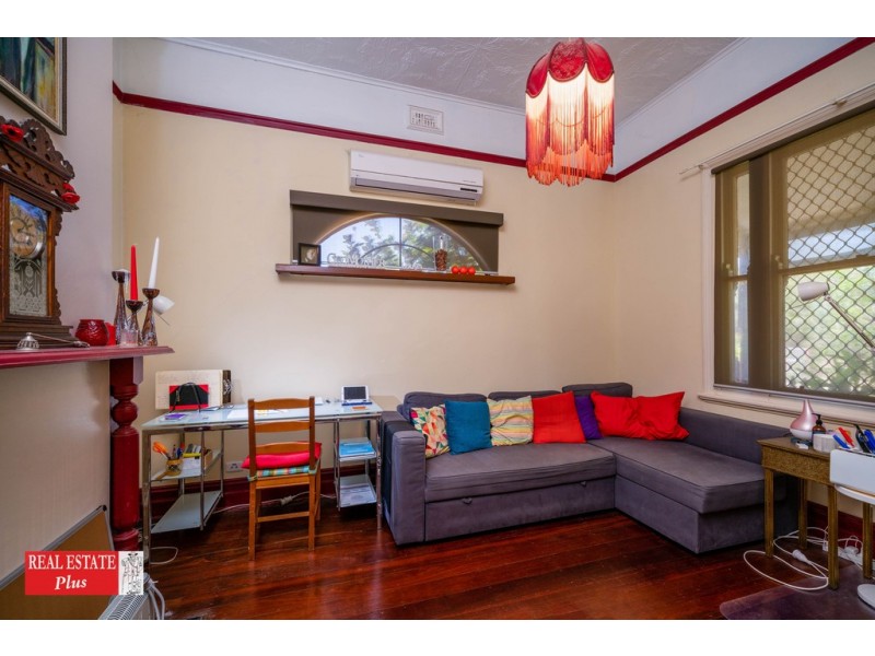 16 Croydon Street, Bellevue WA 6056
