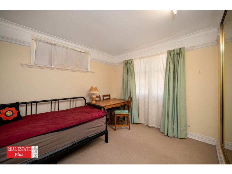 16 Croydon Street, Bellevue WA 6056