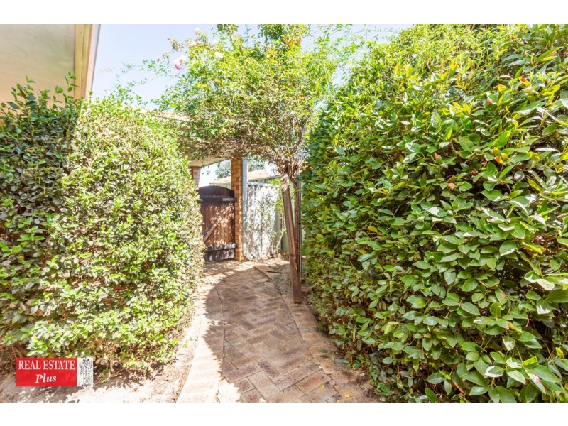 15B Pine Gap, Swan View WA 6056