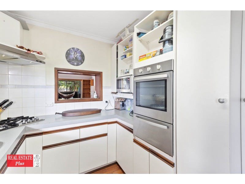 2 Glenwood Place, Helena Valley WA 6056