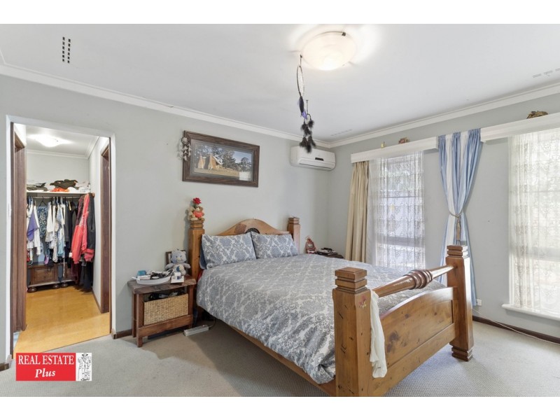 2 Glenwood Place, Helena Valley WA 6056