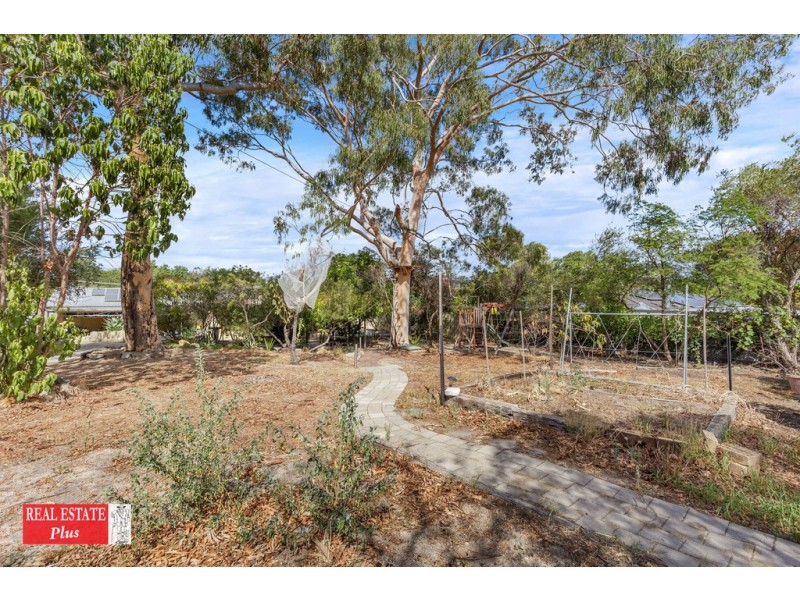 2 Glenwood Place, Helena Valley WA 6056