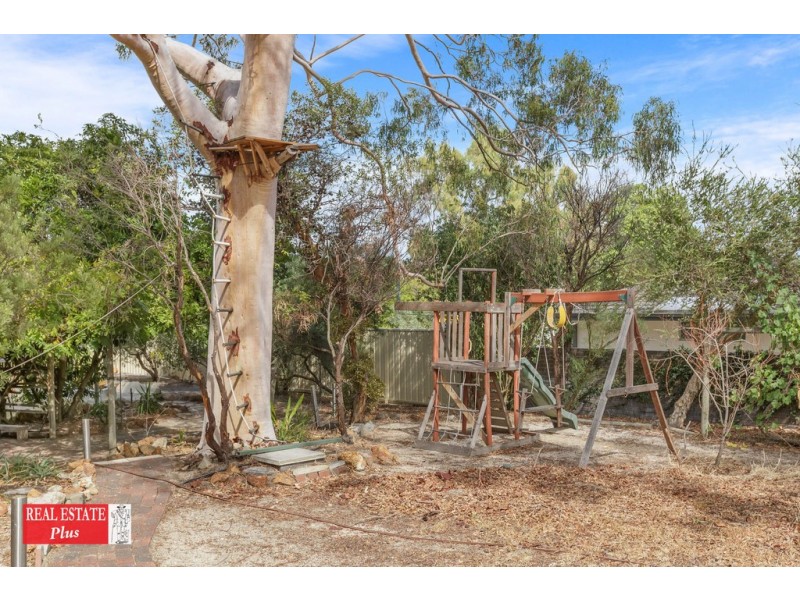 2 Glenwood Place, Helena Valley WA 6056