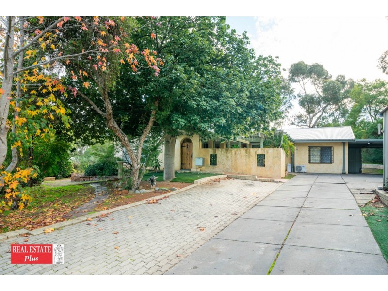 2 Glenwood Place, Helena Valley WA 6056